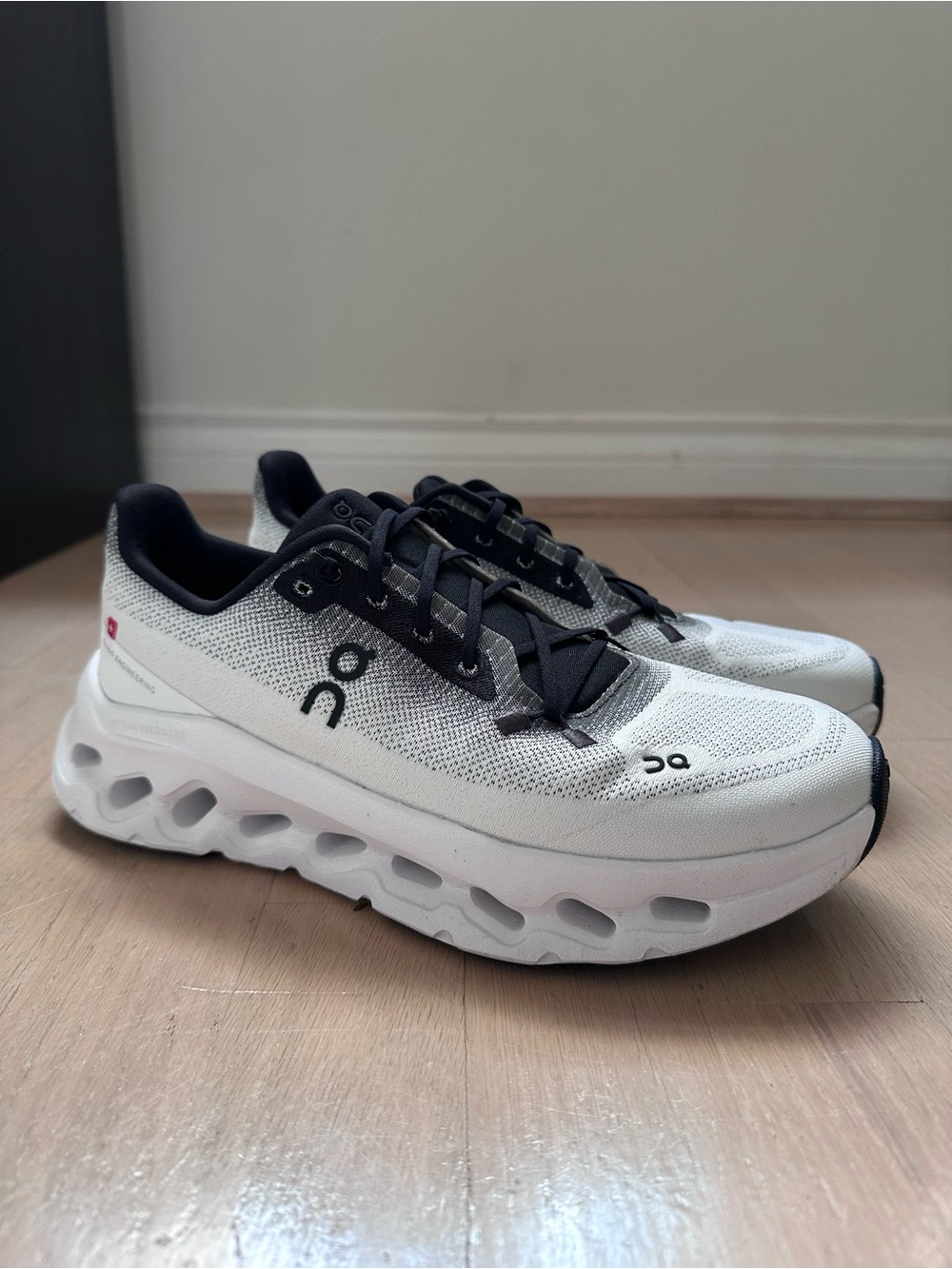 On Women’s Cloud Tilt Running Shoes